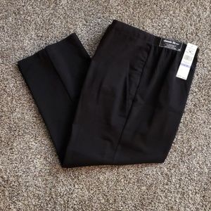Alfred Dunner Women's  Black Pants. SZ 18. NWT